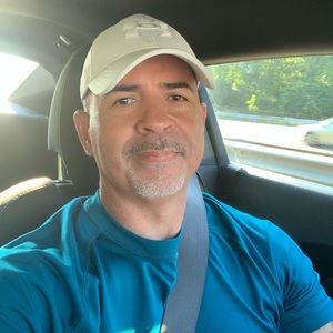 Meet your Posher, Eduardo